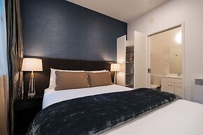 Gilmer Apartment Hotel