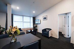 Gilmer Apartment Hotel