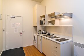 Gilmer Apartment Hotel
