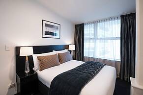 Gilmer Apartment Hotel