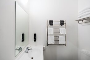 Gilmer Apartment Hotel