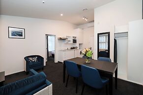 Gilmer Apartment Hotel