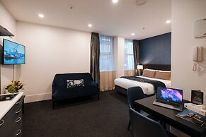 Gilmer Apartment Hotel