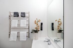 Gilmer Apartment Hotel