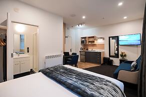 Gilmer Apartment Hotel