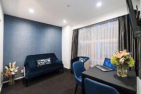 Gilmer Apartment Hotel