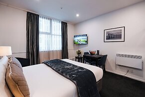 Gilmer Apartment Hotel