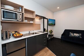 Gilmer Apartment Hotel