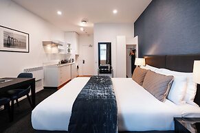 Gilmer Apartment Hotel