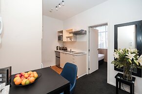 Gilmer Apartment Hotel