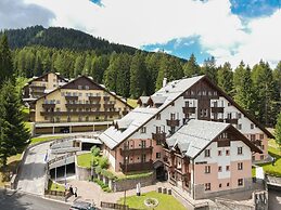 Neve Sole Folgarida Resort Aparthotel