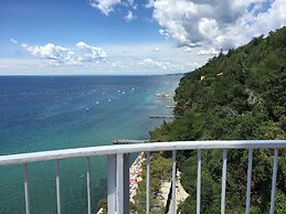 Hotel Riviera & Maximilians