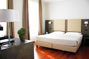 Jet Hotel