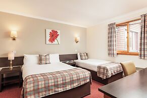 Highlander Hotel