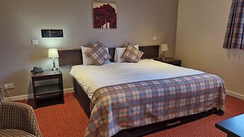 Highlander Hotel