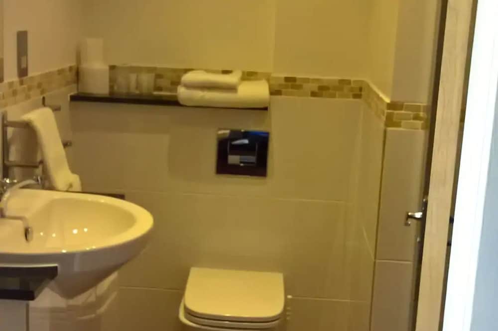 Highlander Hotel