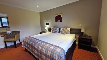 Highlander Hotel