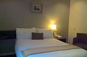 Highlander Hotel