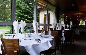 Highlander Hotel