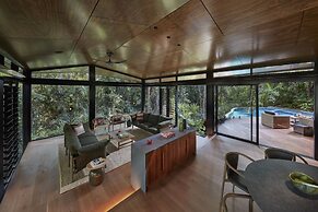 Silky Oaks Lodge, Beckons