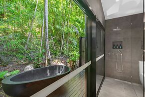 Silky Oaks Lodge, Beckons