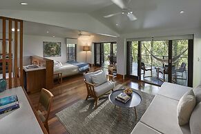 Silky Oaks Lodge, Beckons