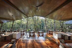 Silky Oaks Lodge, Beckons