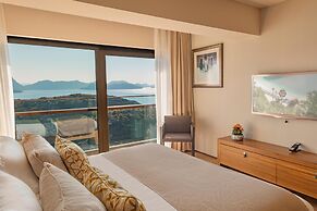 D Maris Bay