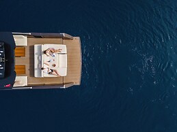 D Maris Bay