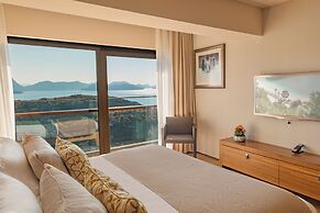 D Maris Bay