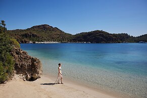 D Maris Bay