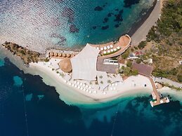 D Maris Bay