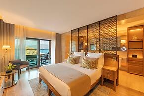 D Maris Bay