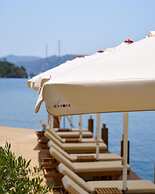 D Maris Bay