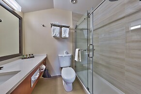 Sun Peaks Lodge