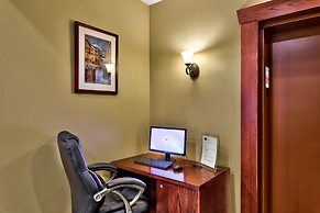 Sun Peaks Lodge