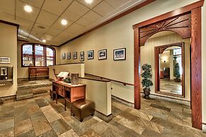 Sun Peaks Lodge