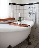 SOFS Boutique Hotel