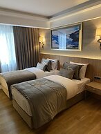 Lady Diana Hotel