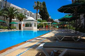 Hotel Emira