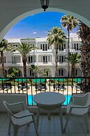 Hotel Emira