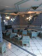 Hotel Emira