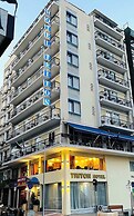 Hotel Triton