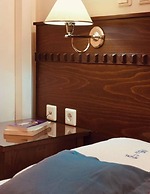 Hotel Triton