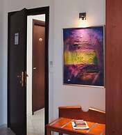 Hotel Triton