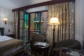 London Hotel