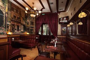 London Hotel