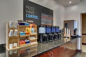 Holiday Inn Express & Suites Allentown West by IHG