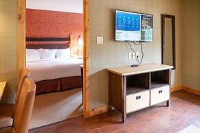 The Fox Hotel and Suites