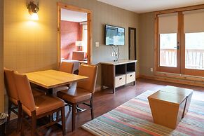The Fox Hotel and Suites